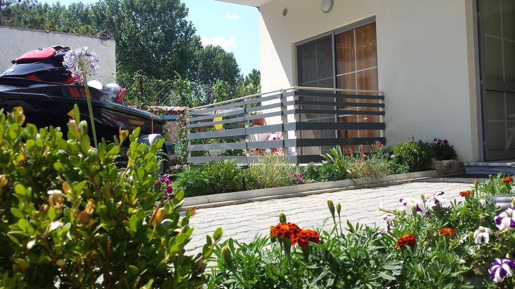 Aparthotel Vila Tufi Velipojë Habitación foto